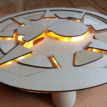Holzdeko mit LED personalisiert
